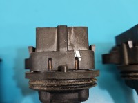 Cewka zapłonowa Volvo S60 I 2.4 20V 4PIN Pęknięcia na obudowach w zaznaczonych miejscach 9125601
