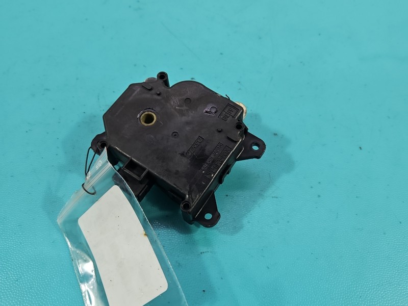 Silniczek nawiewu NAGRZEWNICY Toyota Avensis II T25 063700-8680 EUROPA