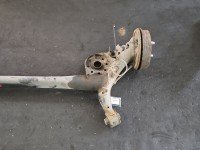 Tylna belka oś tył Toyota Yaris III 1.3 vvti