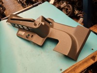 Osłona ZAŚLEPKA PLASTIK Producent części: FORD, prowadnica rolety, 1630 Ford Kuga Mk1 I 08-13 AA82927, 1630AA82927