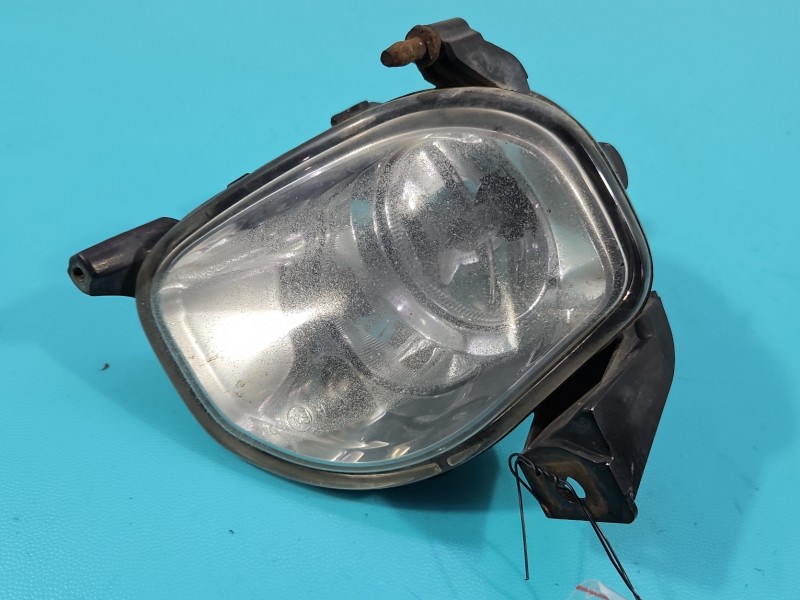 Halogen prawy Toyota Avensis II T25