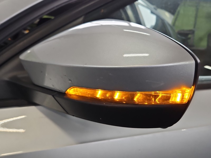 Lusterko lewe pin Skoda Octavia III kombi 5d kolor LA7W europa