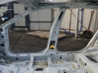 Próg prawy SŁUPEK ŚRODKOWY B Maserati Quattroporte VI 13- sedan 4d