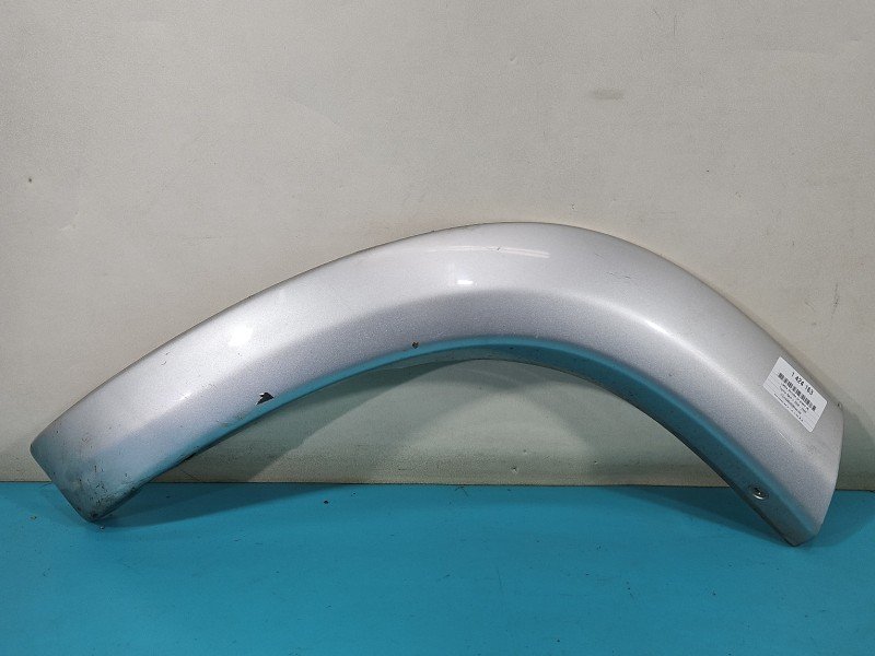 Listwa błotnika tył prawa Toyota Rav4 II 00- 75605-42090, 75605-42100, 75653-42060