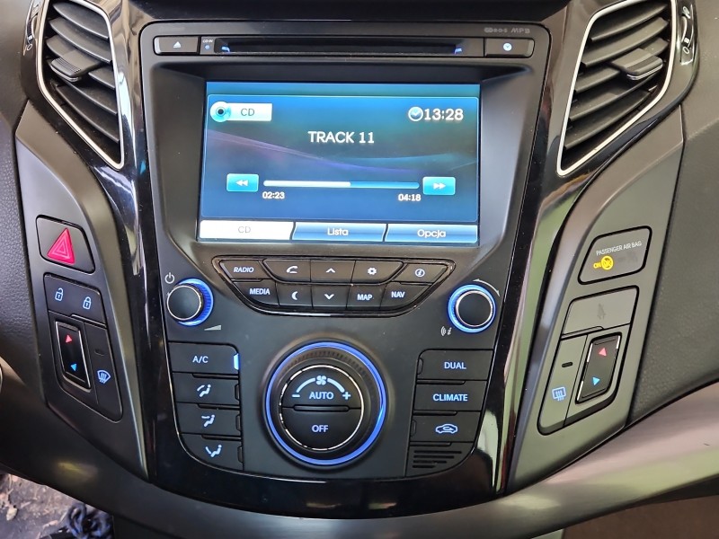 Radio fabryczne Hyundai I40 96560-3Z000 radioodtwarzacz