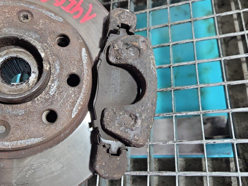 Zacisk przód prawy Daewoo Lanos 1.5 8V wiel Zacisk przód prawy Daewoo Lanos 1.5 8V wiel