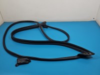 Uszczelka drzwi przód lewa Toyota Rav4 V