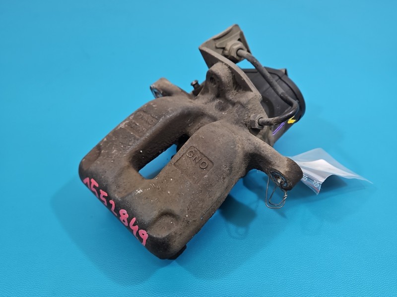 Zacisk tył prawy Vw Passat B6 2.0 FSI sedan