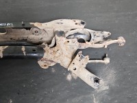 Tylna belka oś tył Toyota Rav4 IV 2.0 D4D