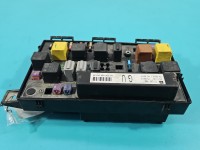 Skrzynka bezpieczników Opel Astra III H 13206748