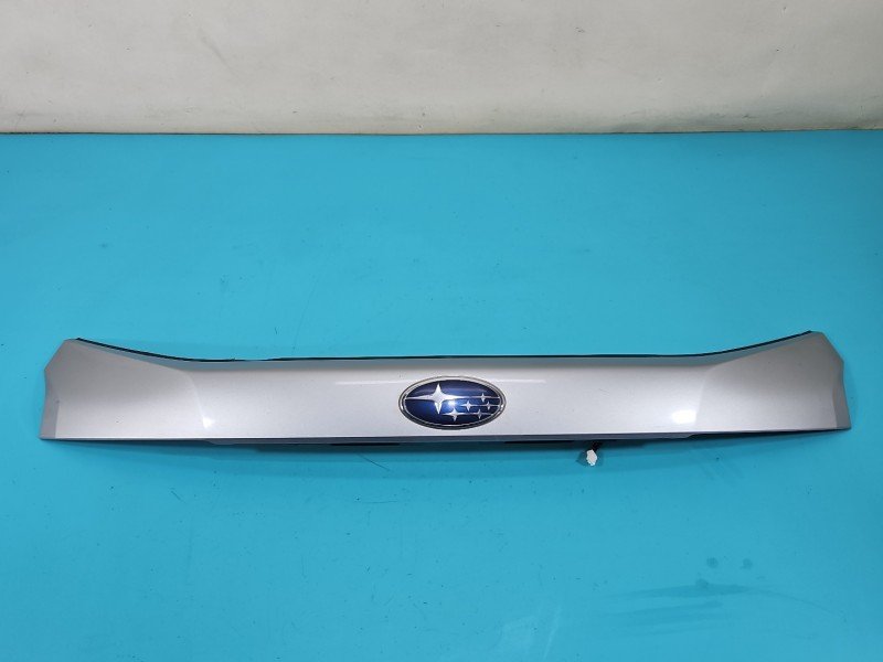 Blenda tył klapy Subaru Forester IV SJ 12-18 srebrny G1U Blenda tył klapy Subaru Forester IV SJ 12-18 srebrny G1U