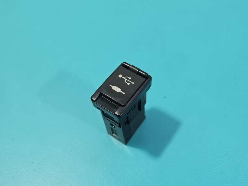 Gniazdo USB LEXUS NX I 14-21 86190-48080