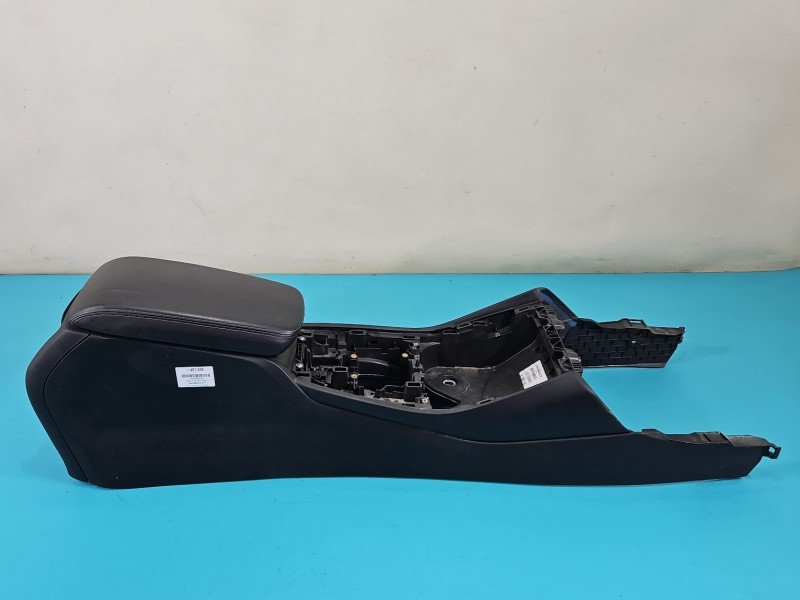 Podłokietnik TUNEL BMW X3 G01 7192576 EUROPA Podłokietnik TUNEL BMW X3 G01 7192576 EUROPA