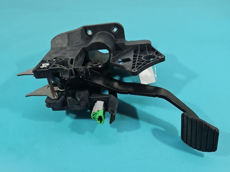 Pedał pedały Renault Twingo III 14-24 hamulca sprzęgła