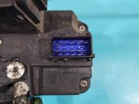 Zamek przód lewy 13203899 Opel Combo C EUROPA Producent części: OPEL, 8pin