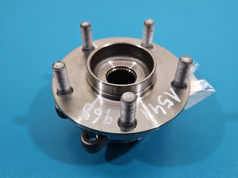 Zwrotnica lewa piasta przód 3.5 V6 Nissan Murano Z50