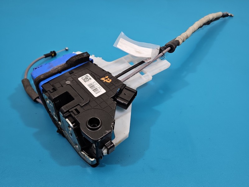 Zamek przód lewy 81310-F2030 Hyundai Elantra VI 15-20 EUROPA Hyundai, 6pin