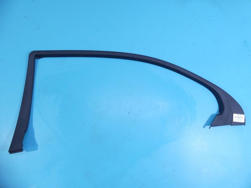 Listwa drzwi tył prawa Mercedes W221 A2217351071 Listwa drzwi tył prawa Mercedes W221 A2217351071