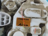 pompka Pompa paliwa LEXUS CT 10-22 1.8 VVTI 77020-47092 Producent części: Lexus, 4 PIN