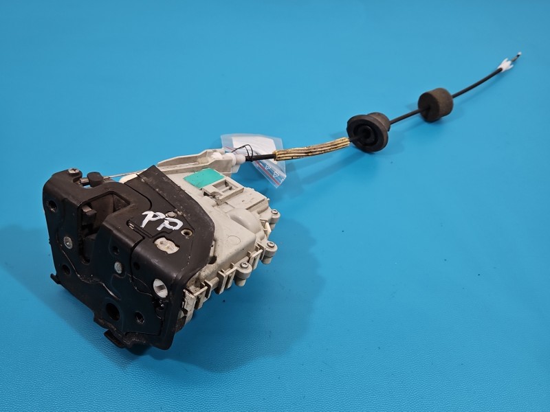 Zamek przód prawy 8J1837016D AUDI Q5 08- EUROPA Producent części: Audi, Europejska, 5pin