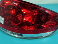 Lampa tył prawa Producent części: FIAT, MAKO Z LISTWĄ ŻARÓWKOWĄ Fiat Linea sedan