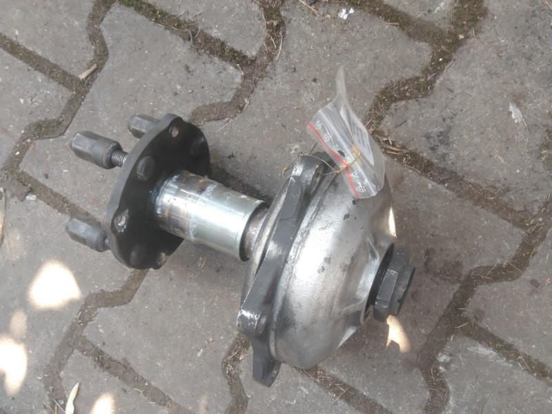 Piasta koła tył lewa zwrotnica łożysko Honda VFR 800 98-01 0.8b
