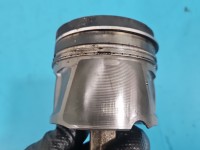 Tłok Land Range Rover sport I L320 3.6 TD V8 368DT 272KM