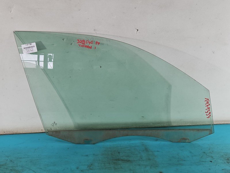 Szyba drzwi przód prawa Vw Tiguan I 07- HB