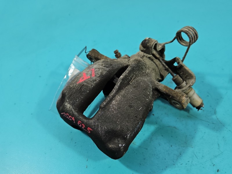 Zacisk tył lewy Fiat Scudo II 06- 2.0 jtd HB