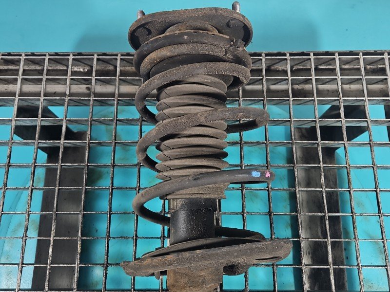 Sprężyna przód przednia Toyota Corolla E16 E18 13- 1.6 16V