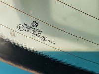 Szyba tylna KLAPY BAGAŻNIKA TYŁ Vw Jetta V sedan
