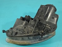 Reflektor prawy lampa przód Vw Jetta V EUROPA