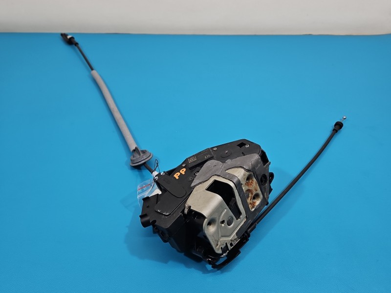 Zamek przód prawy 31301740 VOLVO S60 II 10- EUROPA Producent części: Volvo, Europejska, 6pin