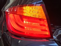 Lampa tył lewa Producent części: BMW, 10-13 LED Z BŁOTNIKA Klejona, uszkodzone dwa mocowania Bmw f10 f11 sedan