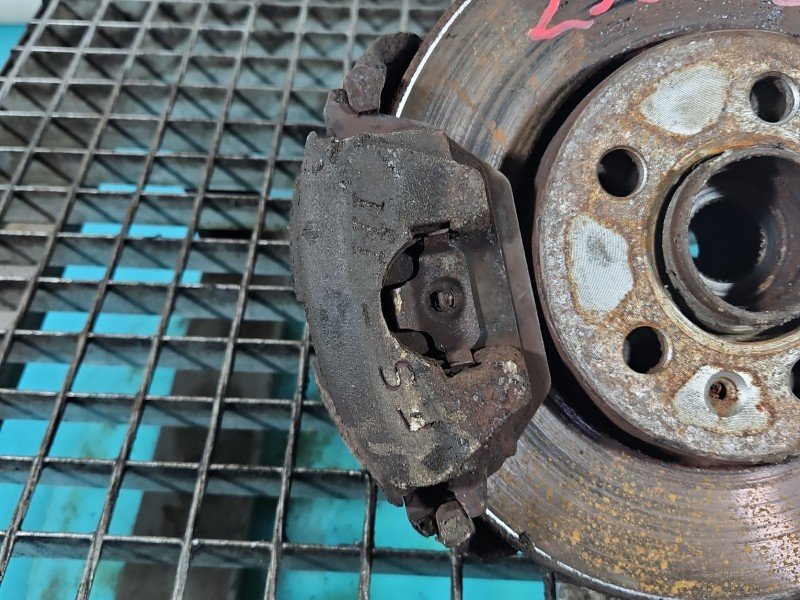 Zacisk przód lewy Seat Leon I Toledo II 1.6 16v