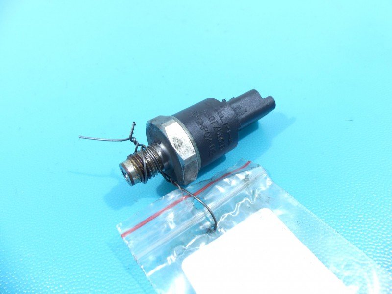 Czujnik ciśnienia paliwa regulator Nissan Almera N16 93072502B