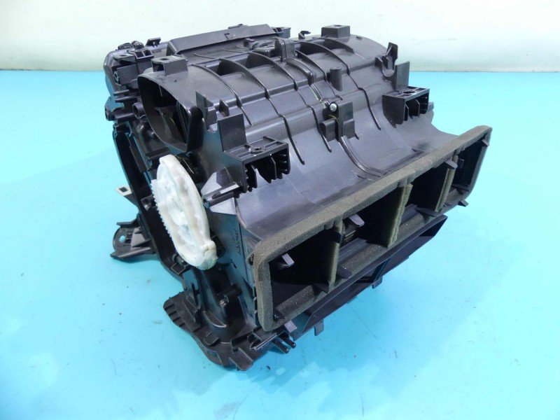 Obudowa Toyota Corolla E16 E18 13-