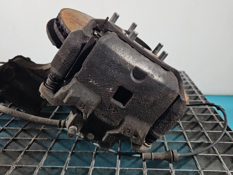 Zacisk przód lewy Nissan Juke I F15 10-19 1.2 T Zacisk przód lewy Nissan Juke I F15 10-19 1.2 T