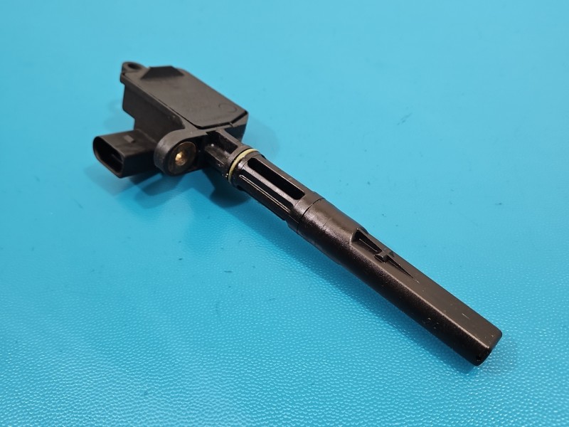 Czujnik poziomu oleju Vw Polo IV 9N 045907660D 1.2 6V wiel (BMD)