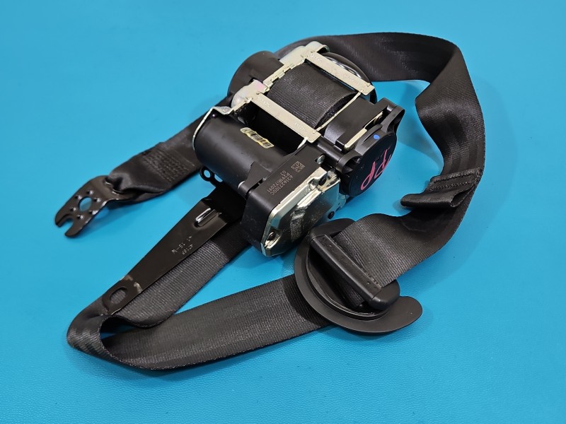 Pas bezpieczeństwa przód prawy pasażera 631627100C, 626346600 Vw Passat B8