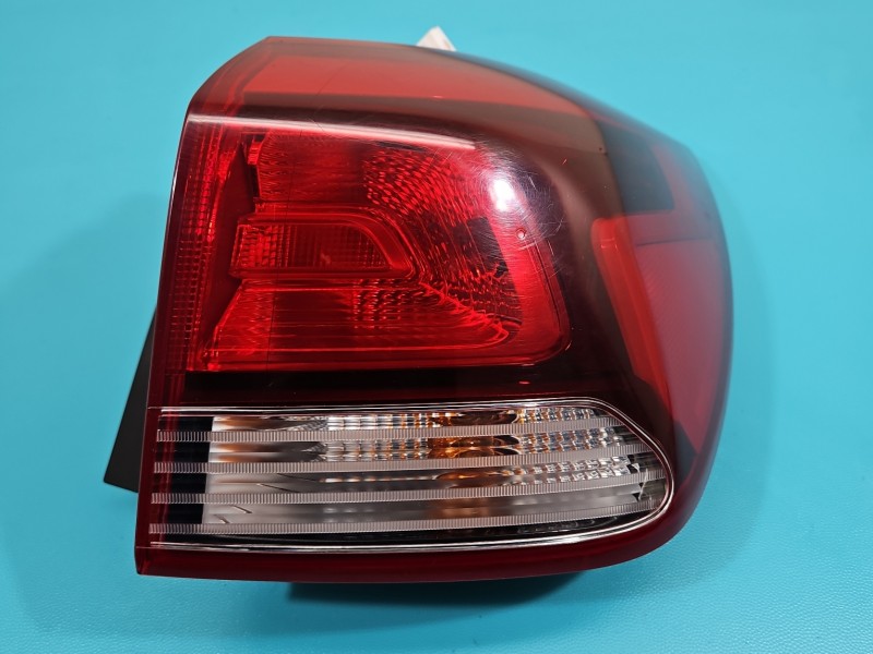 Lampa tył prawa Producent części: KIA, W BŁOTNIK ZEWNĘTRZNA HATCHBACK Kia Rio IV 16-23 HB