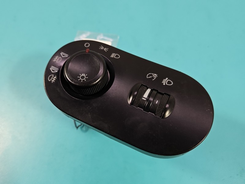 Przełącznik włącznik świateł Seat Ibiza III 6L 6L1941531AF