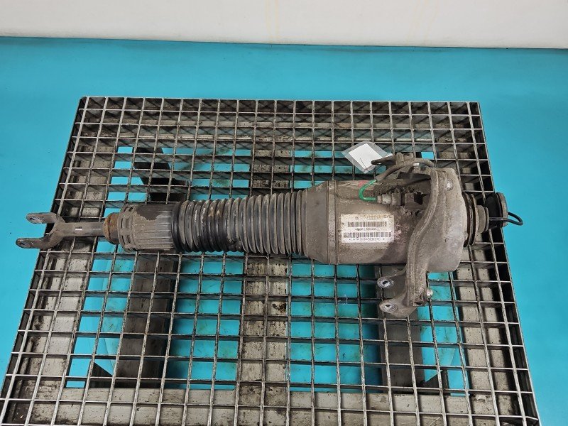 Amortyzator przód prawy przedni Audi A8 D3