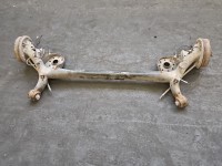 Tylna belka oś tył Toyota Yaris III 1.0 vvti (1KR)