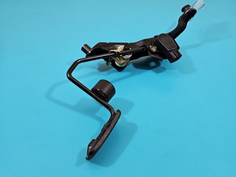 Pedał gazu potencjometr Toyota Rav4 II 00- 89281-33010 2.0 D4D Pedał gazu potencjometr Toyota Rav4 II 00- 89281-33010 2.0 D4D