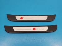 Listwa dekor deski AUDI A6 C7 4G9853374, 4G9853373, 4G0853374F Z progu,4szt. Jedna listwa posiada uszkodzone mocowania ...