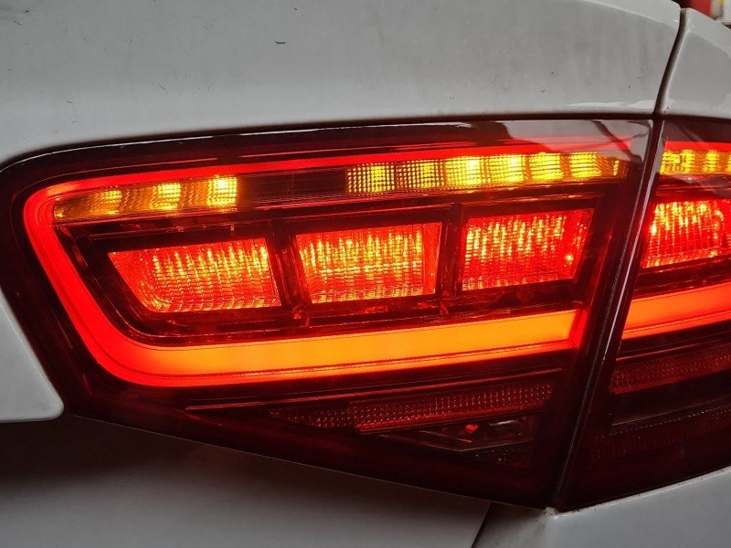 Lampa tył prawa AUDI A8 D4 4H sedan