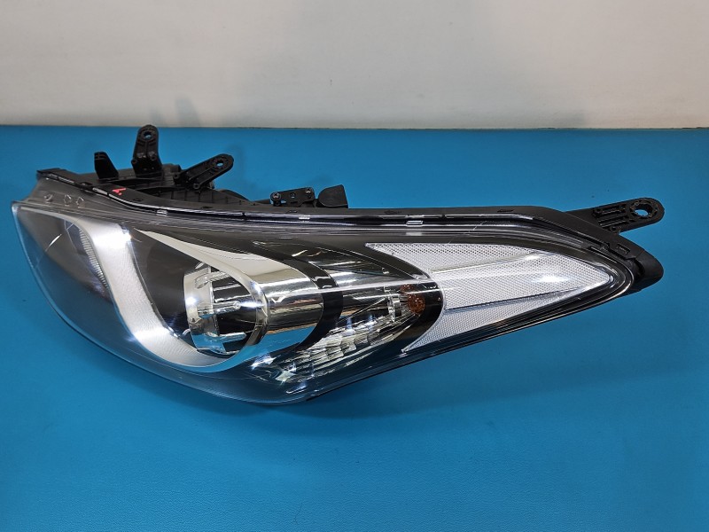 Reflektor lewy lampa przód Hyundai I30 II 12-16 EUROPA 92101-A6020