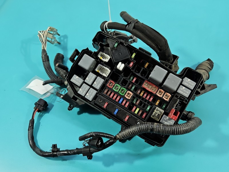 Skrzynka bezpieczników Toyota Auris II