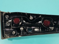 Lampa tył prawa Producent części: FIAT, KLAPY BAGAŻNIKA Z LISTWĄ ŻARÓWKOWĄ / KOMBI - HATCHBACK Fiat Tipo II 15- HB